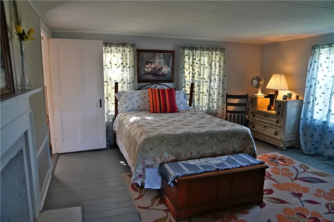 4804 Kyte Road, Farmington, New York 14548, Farmington, New York 14548, 3 Bedrooms Bedrooms, 11 Rooms Rooms,2 BathroomsBathrooms,Residential,For Sale,4804 Kyte Road, Farmington, New York 14548,R1627482
