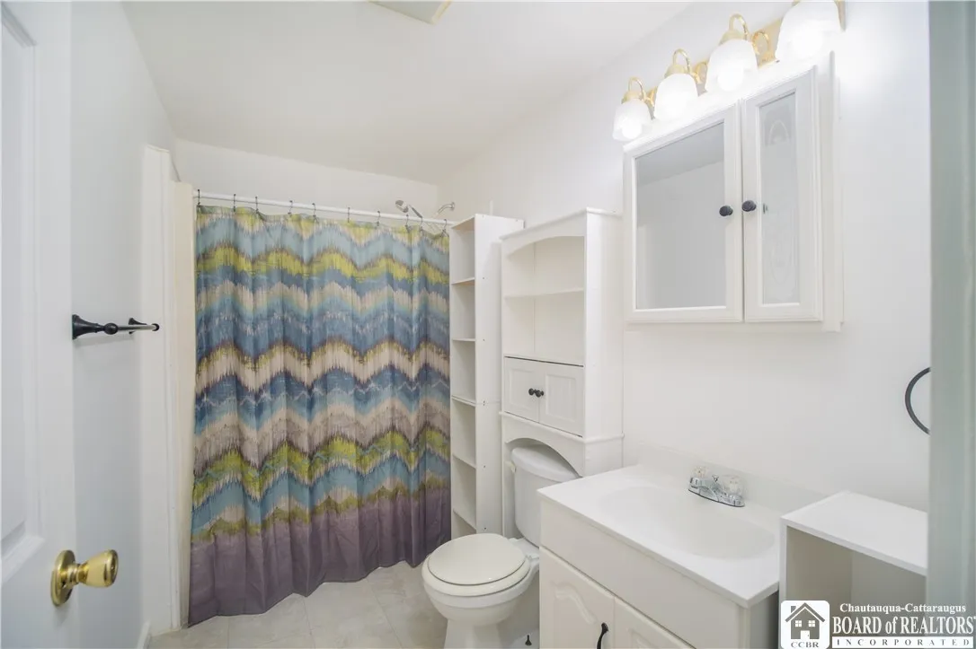 4545 Webster Road, Pomfret, New York 14063, Pomfret, New York 14063, 4 Bedrooms Bedrooms, 9 Rooms Rooms,2 BathroomsBathrooms,Residential,For Sale,4545 Webster Road, Pomfret, New York 14063,R1627463