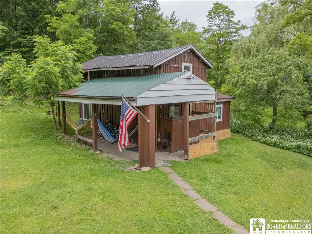 4545 Webster Road, Pomfret, New York 14063, Pomfret, New York 14063, 4 Bedrooms Bedrooms, 9 Rooms Rooms,2 BathroomsBathrooms,Residential,For Sale,4545 Webster Road, Pomfret, New York 14063,R1627463