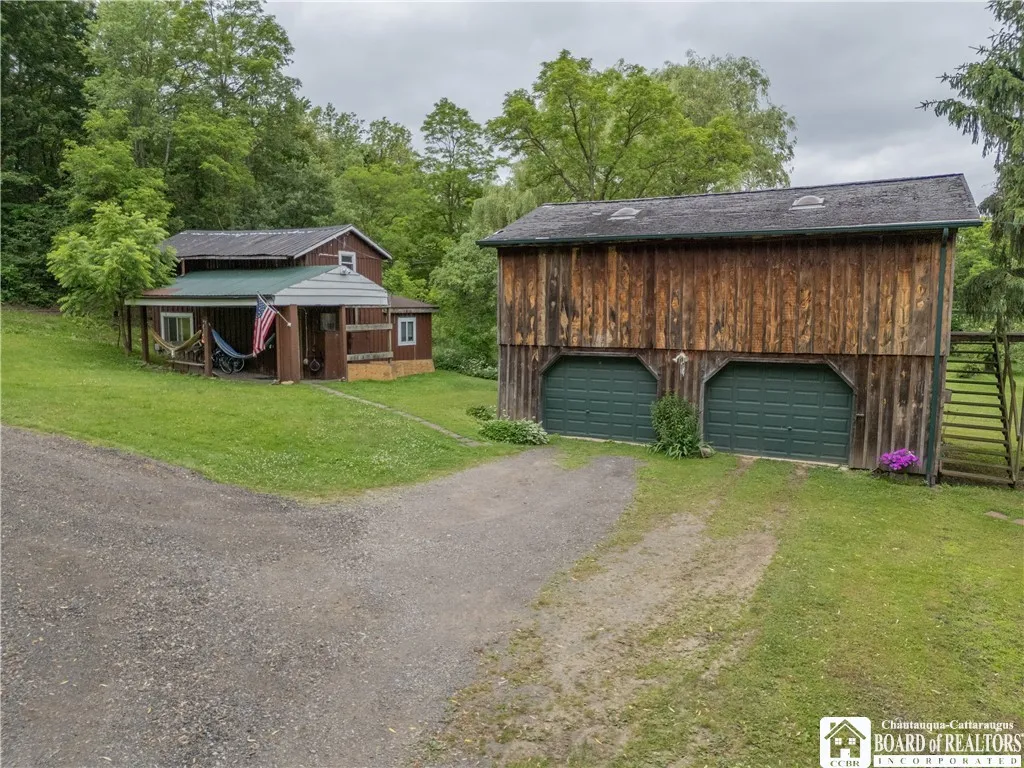 4545 Webster Road, Pomfret, New York 14063, Pomfret, New York 14063, 4 Bedrooms Bedrooms, 9 Rooms Rooms,2 BathroomsBathrooms,Residential,For Sale,4545 Webster Road, Pomfret, New York 14063,R1627463