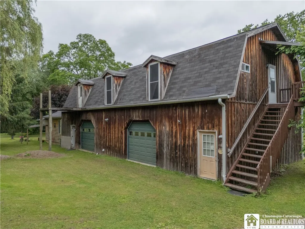 4545 Webster Road, Pomfret, New York 14063, Pomfret, New York 14063, 4 Bedrooms Bedrooms, 9 Rooms Rooms,2 BathroomsBathrooms,Residential,For Sale,4545 Webster Road, Pomfret, New York 14063,R1627463