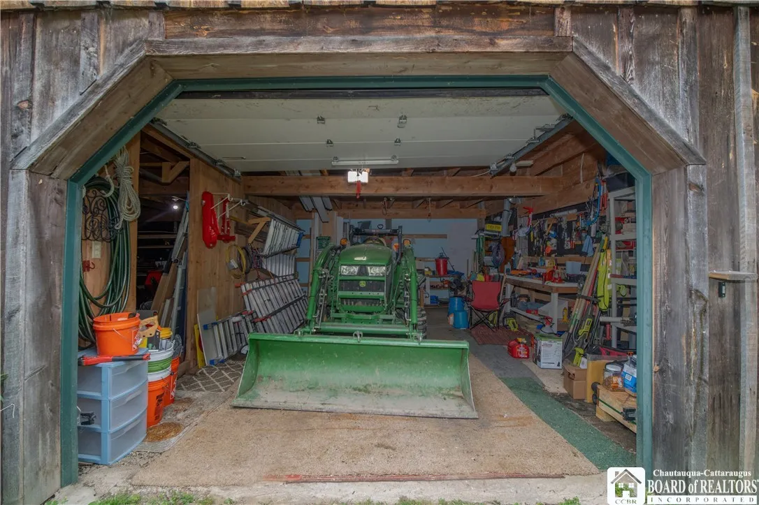 4545 Webster Road, Pomfret, New York 14063, Pomfret, New York 14063, 4 Bedrooms Bedrooms, 9 Rooms Rooms,2 BathroomsBathrooms,Residential,For Sale,4545 Webster Road, Pomfret, New York 14063,R1627463