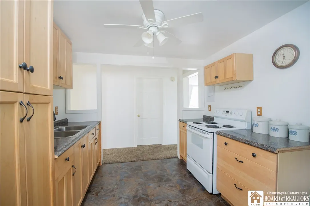 4545 Webster Road, Pomfret, New York 14063, Pomfret, New York 14063, 4 Bedrooms Bedrooms, 9 Rooms Rooms,2 BathroomsBathrooms,Residential,For Sale,4545 Webster Road, Pomfret, New York 14063,R1627463