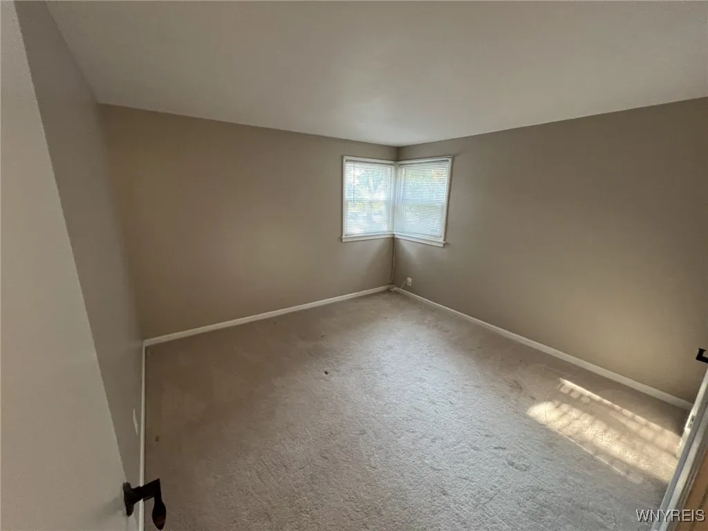 450 Barton Drive, Lewiston, New York 14092, Lewiston, New York 14092, 4 Bedrooms Bedrooms, 10 Rooms Rooms,2 BathroomsBathrooms,Residential,For Sale,450 Barton Drive, Lewiston, New York 14092,B1627488