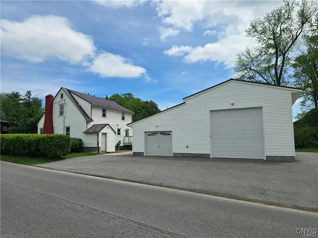 343 North Peterboro Street, Lenox, New York 13032, Lenox, New York 13032, 3 Bedrooms Bedrooms, 7 Rooms Rooms,1 BathroomBathrooms,Residential,For Sale,343 North Peterboro Street, Lenox, New York 13032,S1626900