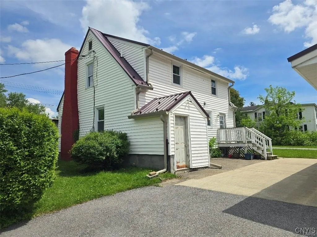 343 North Peterboro Street, Lenox, New York 13032, Lenox, New York 13032, 3 Bedrooms Bedrooms, 7 Rooms Rooms,1 BathroomBathrooms,Residential,For Sale,343 North Peterboro Street, Lenox, New York 13032,S1626900
