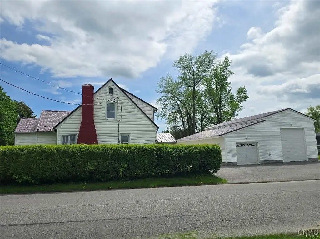 343 North Peterboro Street, Lenox, New York 13032, Lenox, New York 13032, 3 Bedrooms Bedrooms, 7 Rooms Rooms,1 BathroomBathrooms,Residential,For Sale,343 North Peterboro Street, Lenox, New York 13032,S1626900