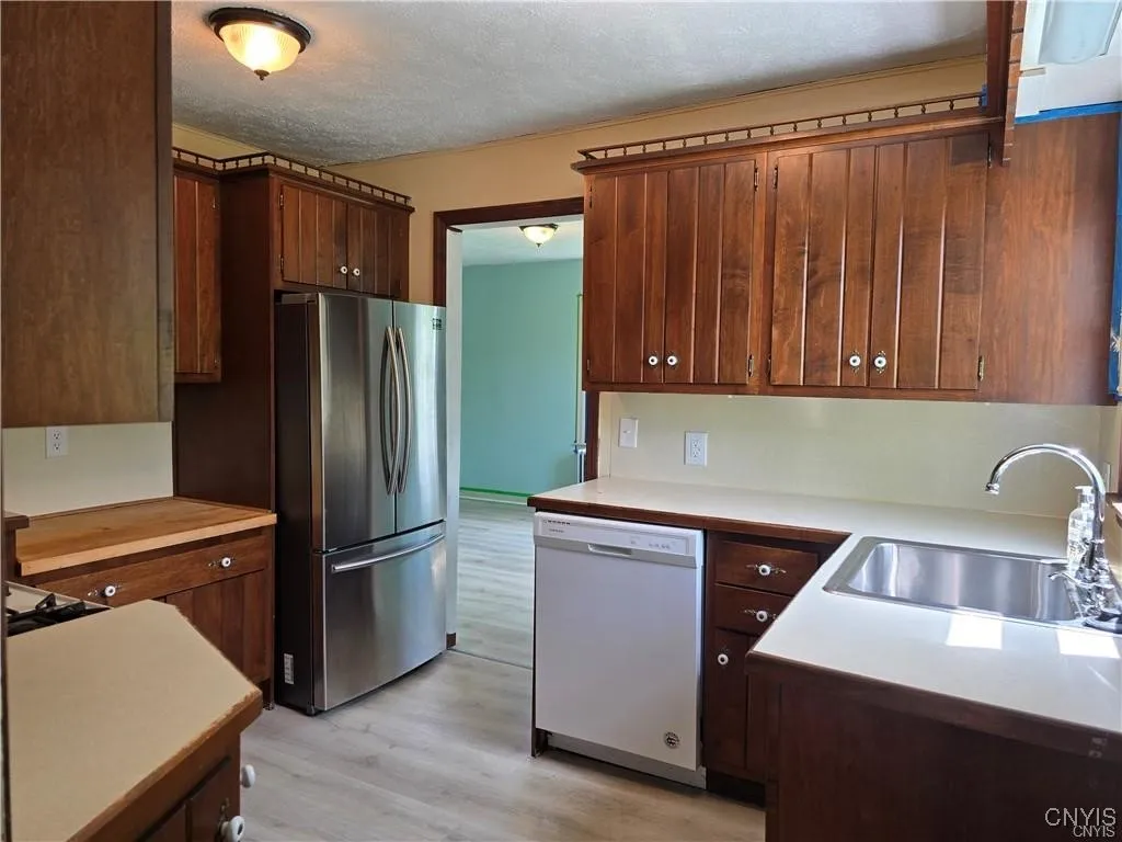 343 North Peterboro Street, Lenox, New York 13032, Lenox, New York 13032, 3 Bedrooms Bedrooms, 7 Rooms Rooms,1 BathroomBathrooms,Residential,For Sale,343 North Peterboro Street, Lenox, New York 13032,S1626900