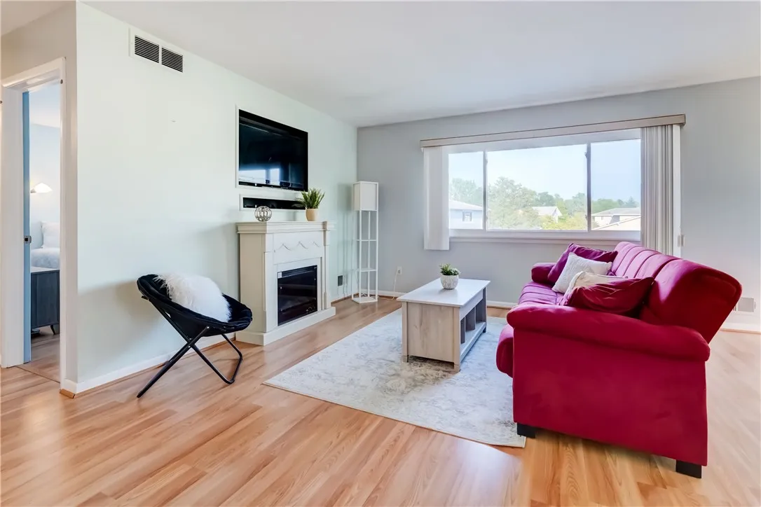 780 Eastbrooke Lane, Brighton, New York 14618, Brighton, New York 14618, 2 Bedrooms Bedrooms, 5 Rooms Rooms,1 BathroomBathrooms,Residential,For Sale,780 Eastbrooke Lane, Brighton, New York 14618,R1627474