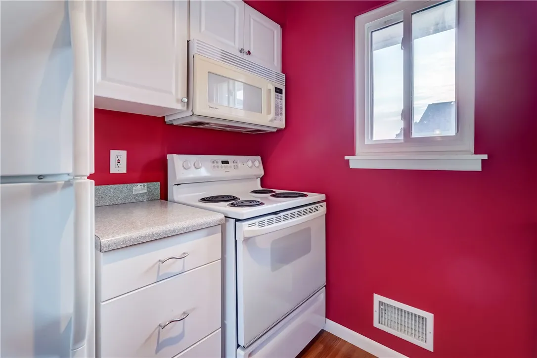 780 Eastbrooke Lane, Brighton, New York 14618, Brighton, New York 14618, 2 Bedrooms Bedrooms, 5 Rooms Rooms,1 BathroomBathrooms,Residential,For Sale,780 Eastbrooke Lane, Brighton, New York 14618,R1627474