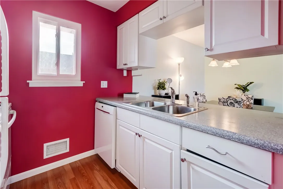 780 Eastbrooke Lane, Brighton, New York 14618, Brighton, New York 14618, 2 Bedrooms Bedrooms, 5 Rooms Rooms,1 BathroomBathrooms,Residential,For Sale,780 Eastbrooke Lane, Brighton, New York 14618,R1627474