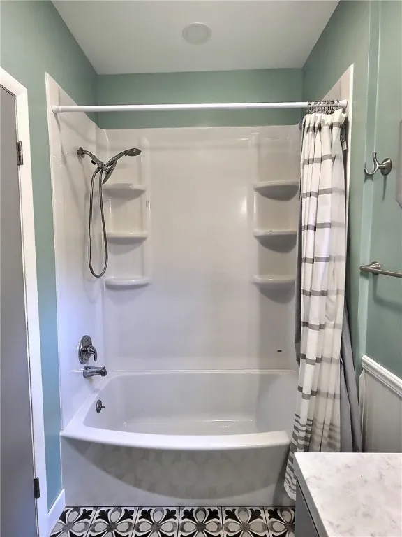 556 Main Street, Ledyard, New York 13026, Ledyard, New York 13026, 4 Bedrooms Bedrooms, 9 Rooms Rooms,2 BathroomsBathrooms,Residential,For Sale,556 Main Street, Ledyard, New York 13026,R1627221
