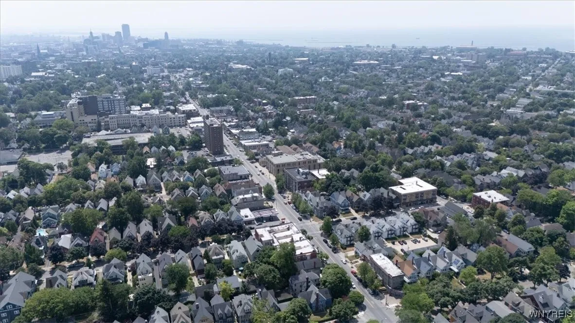 597-605 Elmwood Avenue, Buffalo, New York 14222, Buffalo, New York 14222, 33 Bedrooms Bedrooms, ,Multi Family,For Sale,597-605 Elmwood Avenue, Buffalo, New York 14222,B1624971