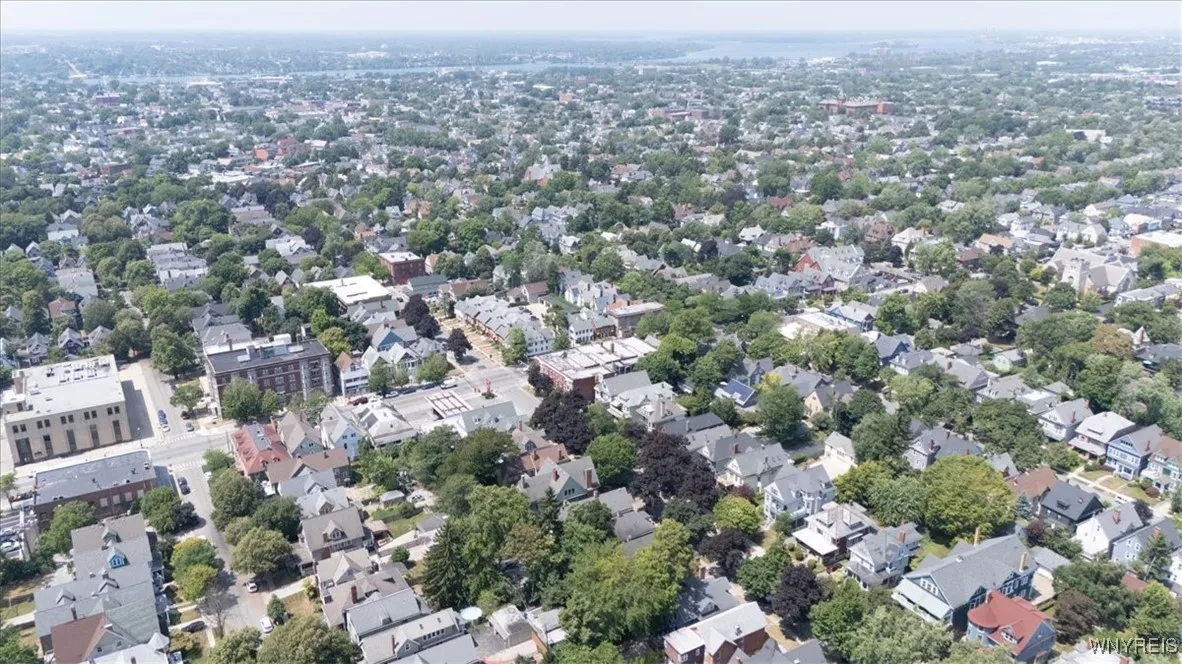 597-605 Elmwood Avenue, Buffalo, New York 14222, Buffalo, New York 14222, 33 Bedrooms Bedrooms, ,Multi Family,For Sale,597-605 Elmwood Avenue, Buffalo, New York 14222,B1624971