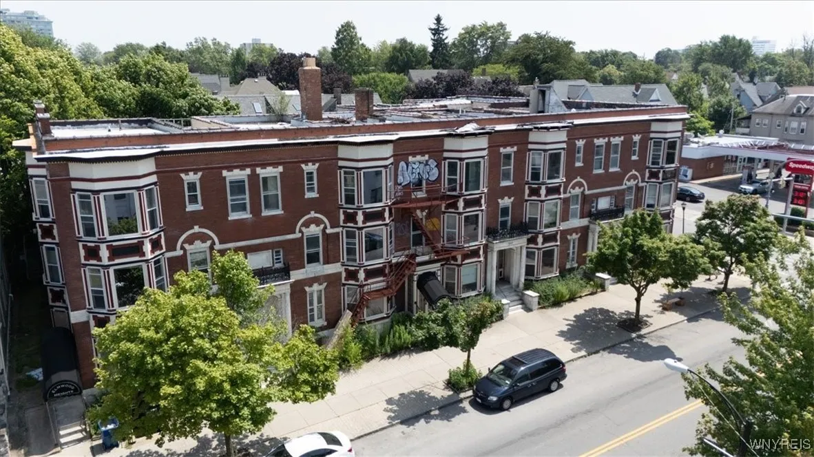 597-605 Elmwood Avenue, Buffalo, New York 14222, Buffalo, New York 14222, ,Commercial Sale,For Sale,597-605 Elmwood Avenue, Buffalo, New York 14222,B1627464