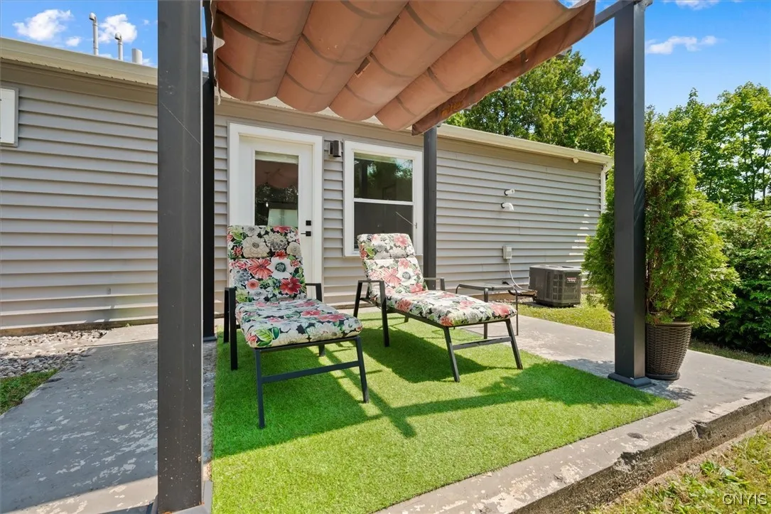 1216 Crestview Avenue, Utica, New York 13502, Utica, New York 13502, 2 Bedrooms Bedrooms, 5 Rooms Rooms,1 BathroomBathrooms,Residential,For Sale,1216 Crestview Avenue, Utica, New York 13502,S1625853