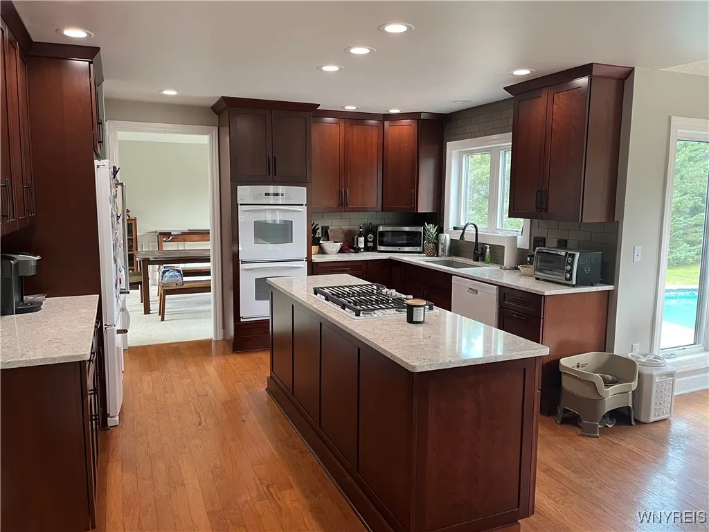 2 Shannon Crescent, Ogden, New York 14559, Ogden, New York 14559, 3 Bedrooms Bedrooms, 12 Rooms Rooms,3 BathroomsBathrooms,Residential,For Sale,2 Shannon Crescent, Ogden, New York 14559,B1626814