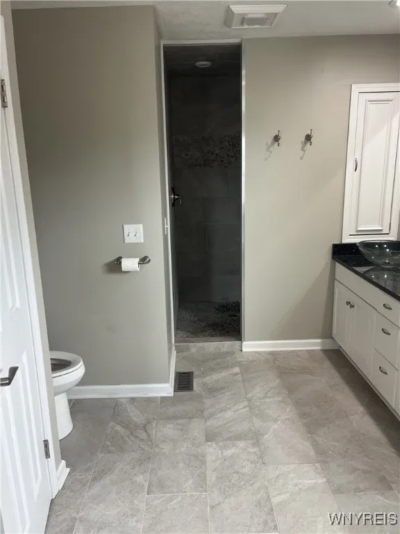 2 Shannon Crescent, Ogden, New York 14559, Ogden, New York 14559, 3 Bedrooms Bedrooms, 12 Rooms Rooms,3 BathroomsBathrooms,Residential,For Sale,2 Shannon Crescent, Ogden, New York 14559,B1626814