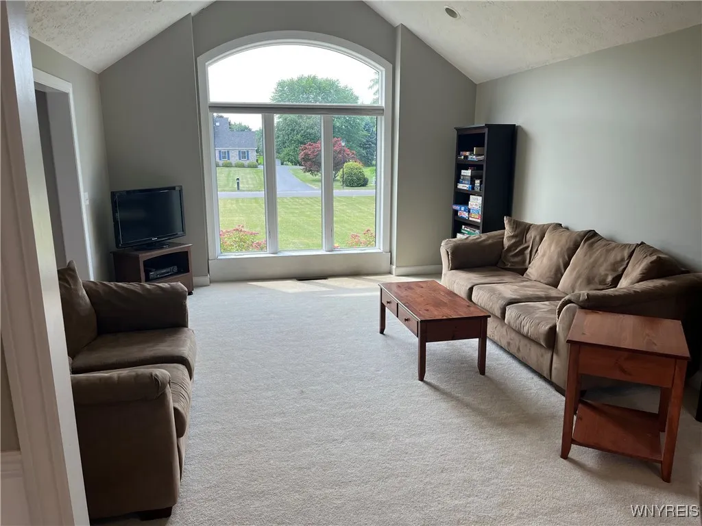 2 Shannon Crescent, Ogden, New York 14559, Ogden, New York 14559, 3 Bedrooms Bedrooms, 12 Rooms Rooms,3 BathroomsBathrooms,Residential,For Sale,2 Shannon Crescent, Ogden, New York 14559,B1626814
