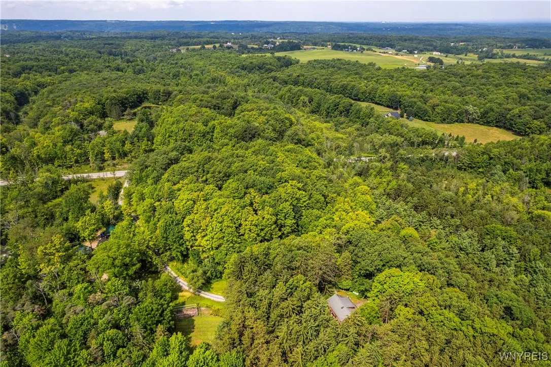 2054 Center St Street, Aurora, New York 14052, Aurora, New York 14052, 3 Bedrooms Bedrooms, 9 Rooms Rooms,2 BathroomsBathrooms,Residential,Closed,2054 Center St Street, Aurora, New York 14052,0,B1626284