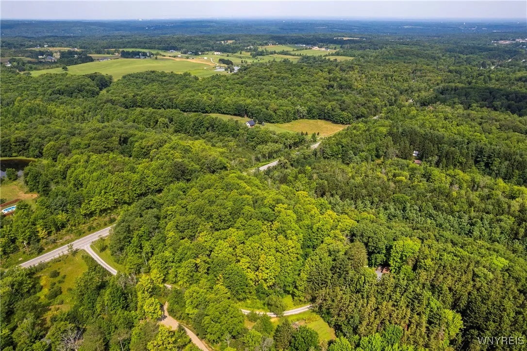 2054 Center St Street, Aurora, New York 14052, Aurora, New York 14052, 3 Bedrooms Bedrooms, 9 Rooms Rooms,2 BathroomsBathrooms,Residential,Closed,2054 Center St Street, Aurora, New York 14052,0,B1626284