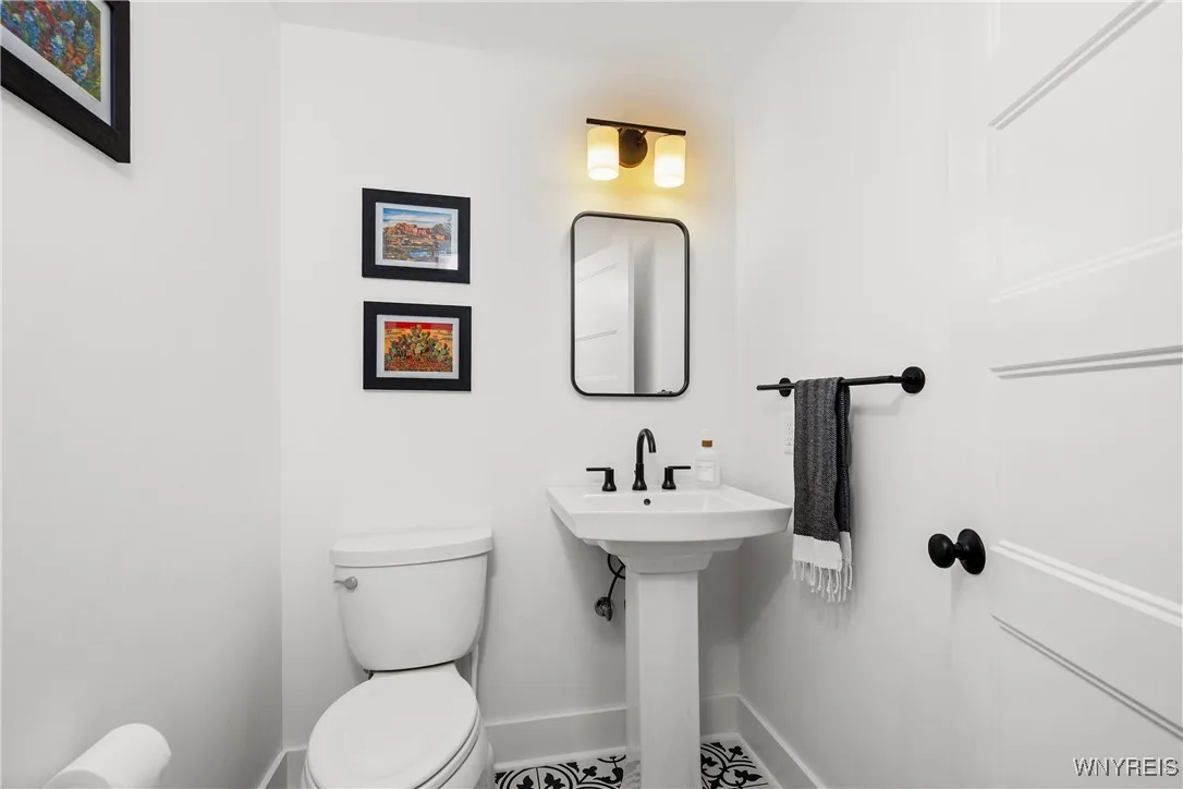 2054 Center St Street, Aurora, New York 14052, Aurora, New York 14052, 3 Bedrooms Bedrooms, 9 Rooms Rooms,2 BathroomsBathrooms,Residential,Closed,2054 Center St Street, Aurora, New York 14052,0,B1626284