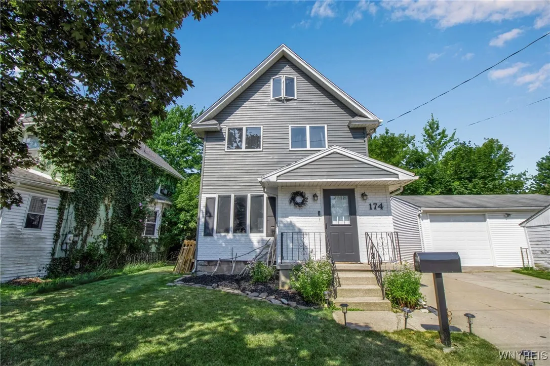 174 Pine Street, North Tonawanda, New York 14120, North Tonawanda, New York 14120, 3 Bedrooms Bedrooms, 6 Rooms Rooms,1 BathroomBathrooms,Residential,For Sale,174 Pine Street, North Tonawanda, New York 14120,B1627477
