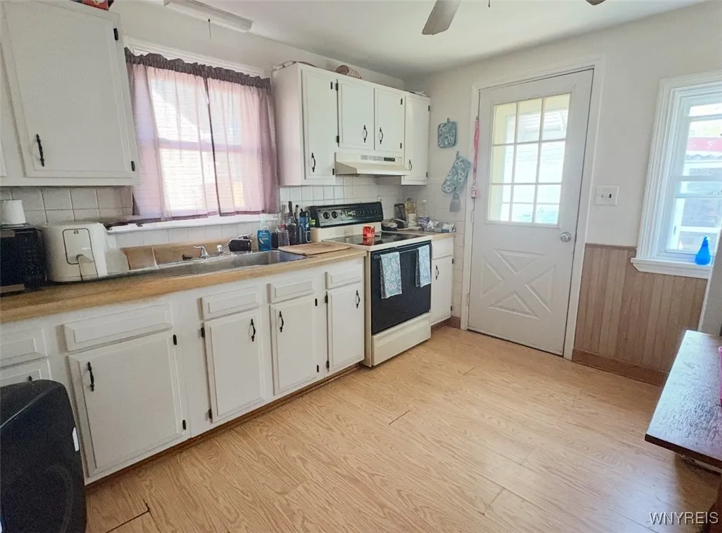 235 Harrison Avenue, Tonawanda, New York 14223, Tonawanda, New York 14223, 4 Bedrooms Bedrooms, 8 Rooms Rooms,1 BathroomBathrooms,Residential,For Sale,235 Harrison Avenue, Tonawanda, New York 14223,B1627248