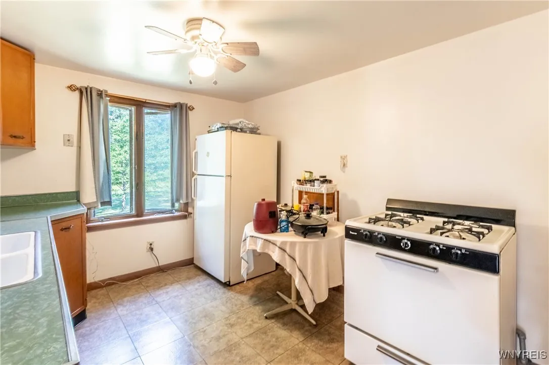 49 Bielak Road, Orchard Park, New York 14127, Orchard Park, New York 14127, 4 Bedrooms Bedrooms, 9 Rooms Rooms,2 BathroomsBathrooms,Residential,For Sale,49 Bielak Road, Orchard Park, New York 14127,B1627529