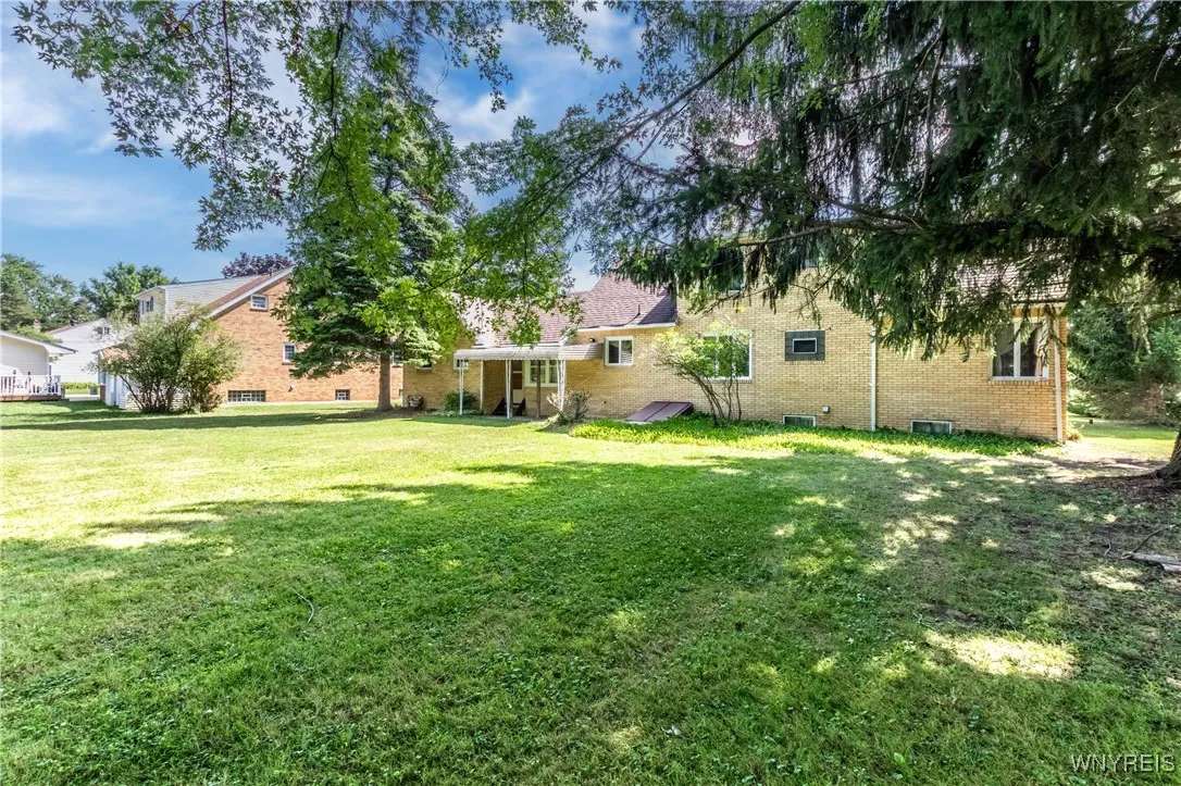 49 Bielak Road, Orchard Park, New York 14127, Orchard Park, New York 14127, 4 Bedrooms Bedrooms, 9 Rooms Rooms,2 BathroomsBathrooms,Residential,For Sale,49 Bielak Road, Orchard Park, New York 14127,B1627529