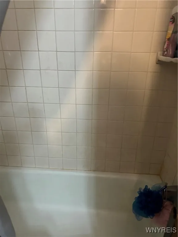 154 Fairgreen Drive, Amherst, New York 14228, Amherst, New York 14228, 6 Bedrooms Bedrooms, ,2 BathroomsBathrooms,Residential,Closed,154 Fairgreen Drive, Amherst, New York 14228,0,B1626487