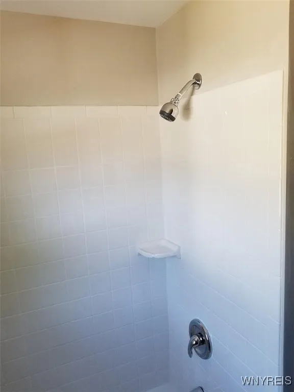 154 Fairgreen Drive, Amherst, New York 14228, Amherst, New York 14228, 6 Bedrooms Bedrooms, ,2 BathroomsBathrooms,Residential,Closed,154 Fairgreen Drive, Amherst, New York 14228,0,B1626487
