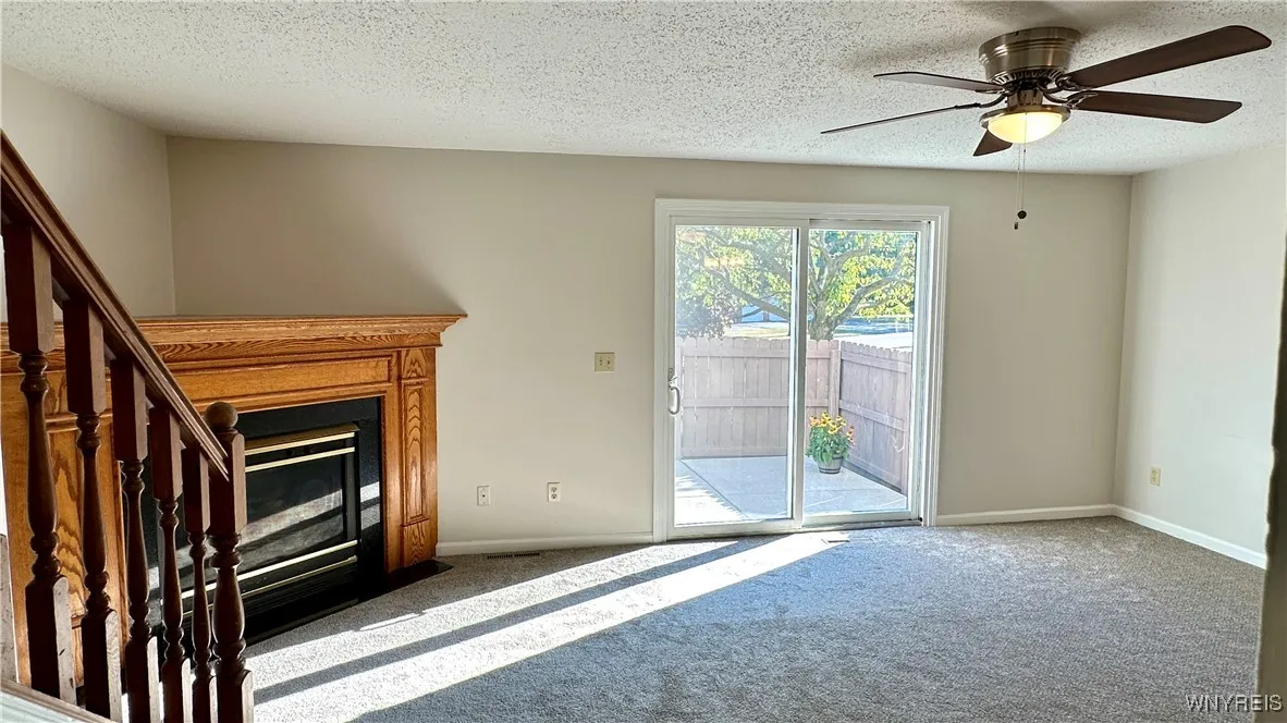 Spacious living room