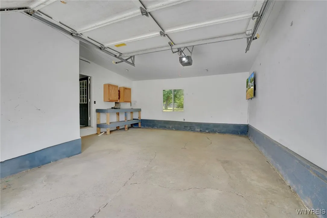 4111 Burke Parkway, Hamburg, New York 14219, Hamburg, New York 14219, 3 Bedrooms Bedrooms, 5 Rooms Rooms,1 BathroomBathrooms,Residential,For Sale,4111 Burke Parkway, Hamburg, New York 14219,B1625560