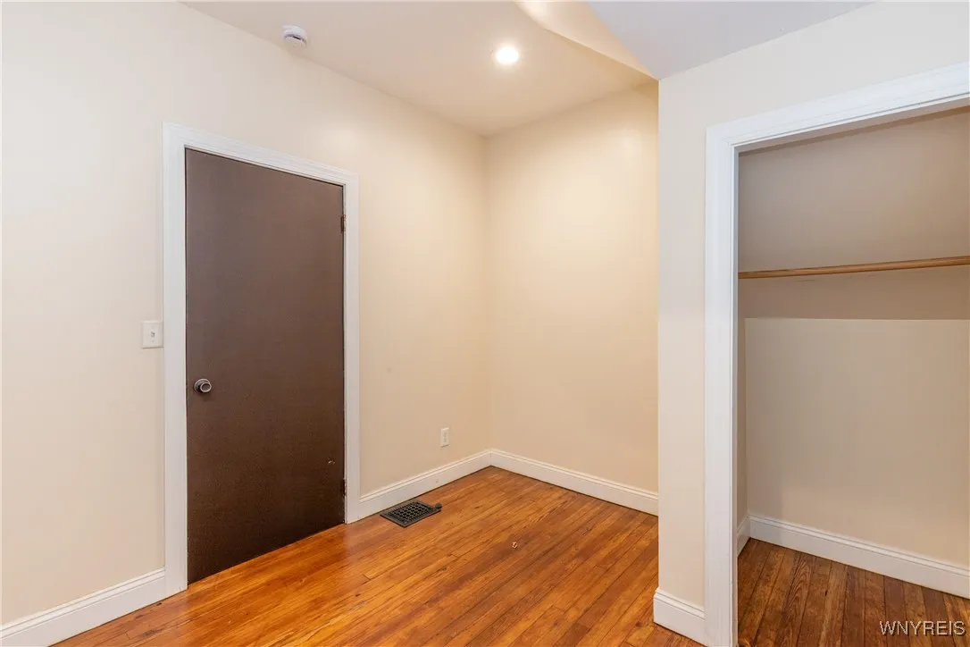 391 Hoyt Street, Buffalo, New York 14213, Buffalo, New York 14213, 6 Bedrooms Bedrooms, ,2 BathroomsBathrooms,Residential,Closed,391 Hoyt Street, Buffalo, New York 14213,0,B1627537 391 Hoyt Street, Buffalo, New York 14213, Buffalo, New York 14213, 6 Bedrooms Bedrooms, ,2 BathroomsBathrooms,Residential,Closed,391 Hoyt Street, Buffalo, New York 14213,0,B1627537