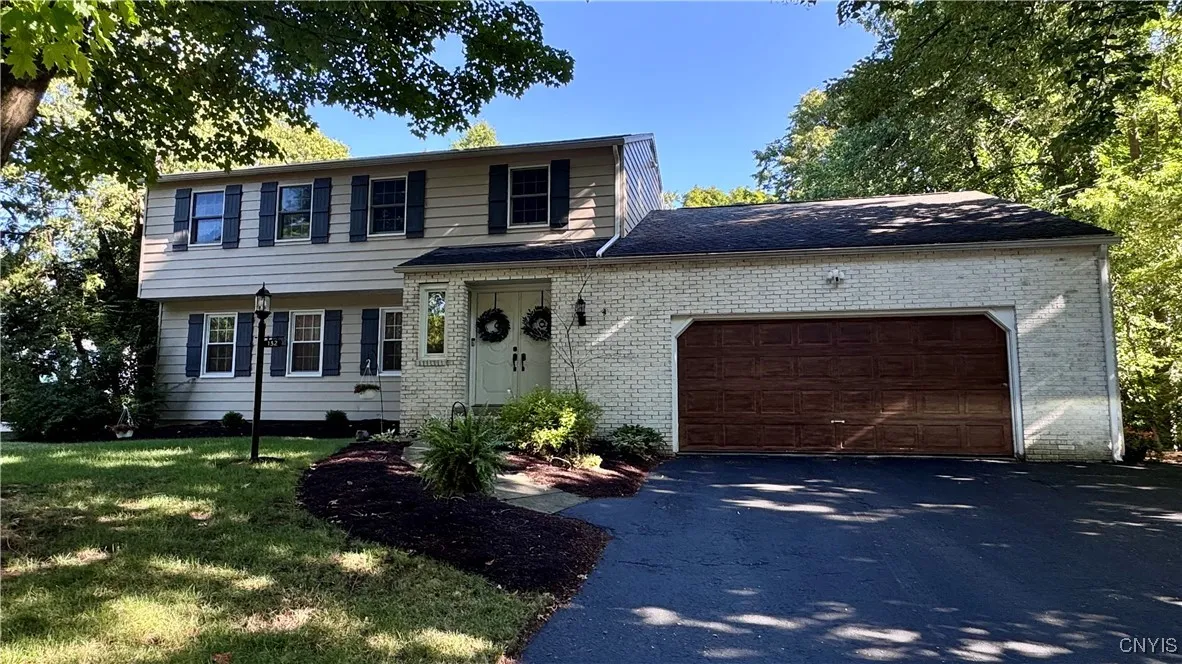 132 Cedar Heights Drive, Dewitt, New York 13078, De Witt, New York 13078, 4 Bedrooms Bedrooms, 8 Rooms Rooms,2 BathroomsBathrooms,Residential,Closed,132 Cedar Heights Drive, Dewitt, New York 13078,0,S1627517