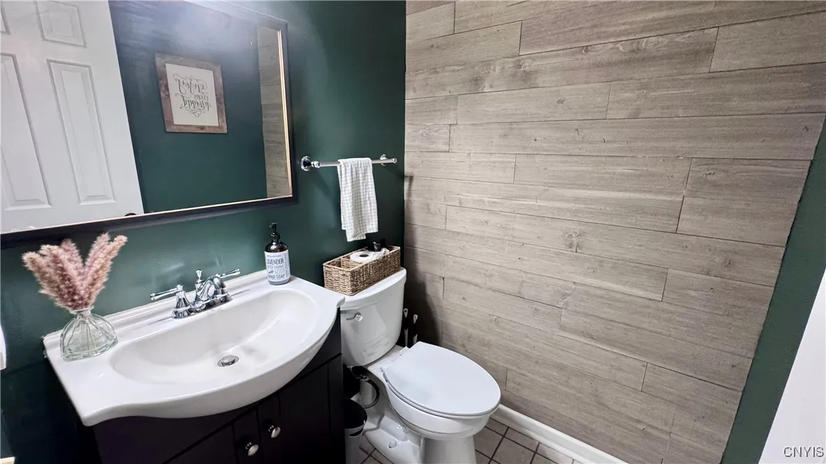 132 Cedar Heights Drive, Dewitt, New York 13078, De Witt, New York 13078, 4 Bedrooms Bedrooms, 8 Rooms Rooms,2 BathroomsBathrooms,Residential,Closed,132 Cedar Heights Drive, Dewitt, New York 13078,0,S1627517