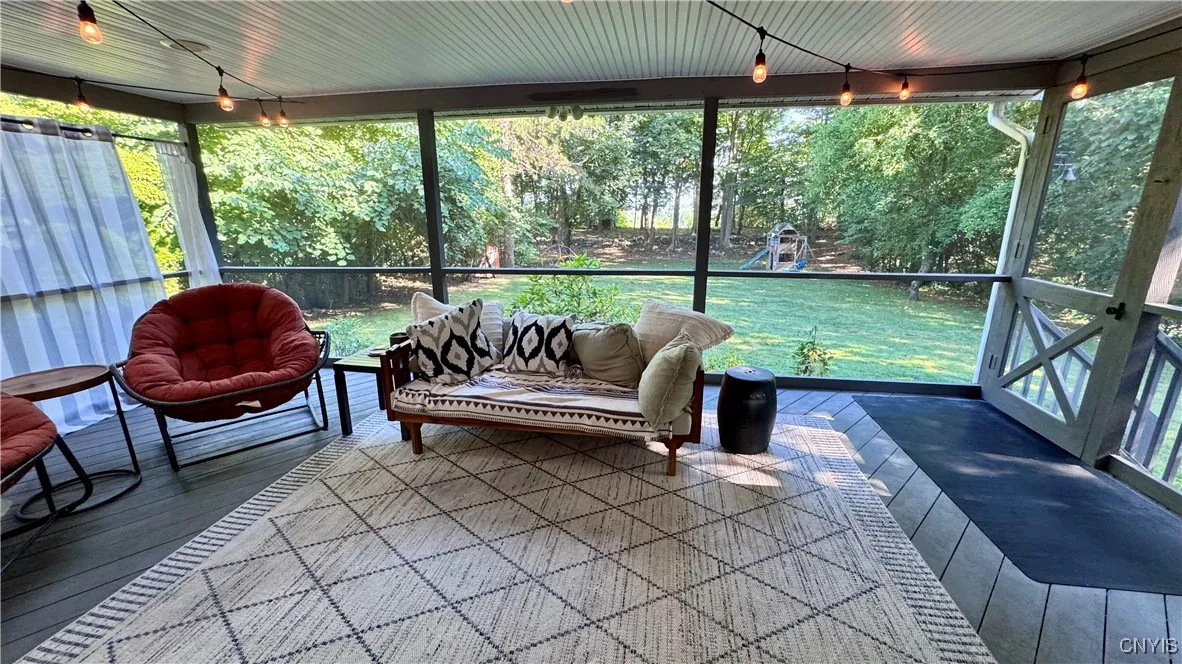 132 Cedar Heights Drive, Dewitt, New York 13078, De Witt, New York 13078, 4 Bedrooms Bedrooms, 8 Rooms Rooms,2 BathroomsBathrooms,Residential,Closed,132 Cedar Heights Drive, Dewitt, New York 13078,0,S1627517