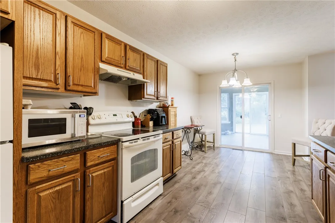 203 Westcombe Park, Henrietta, New York 14586, Henrietta, New York 14586, 3 Bedrooms Bedrooms, 7 Rooms Rooms,3 BathroomsBathrooms,Residential,For Sale,203 Westcombe Park, Henrietta, New York 14586,R1627322