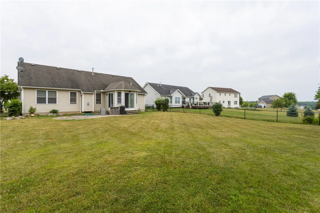 203 Westcombe Park, Henrietta, New York 14586, Henrietta, New York 14586, 3 Bedrooms Bedrooms, 7 Rooms Rooms,3 BathroomsBathrooms,Residential,For Sale,203 Westcombe Park, Henrietta, New York 14586,R1627322