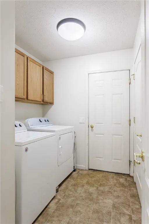 203 Westcombe Park, Henrietta, New York 14586, Henrietta, New York 14586, 3 Bedrooms Bedrooms, 7 Rooms Rooms,3 BathroomsBathrooms,Residential,For Sale,203 Westcombe Park, Henrietta, New York 14586,R1627322