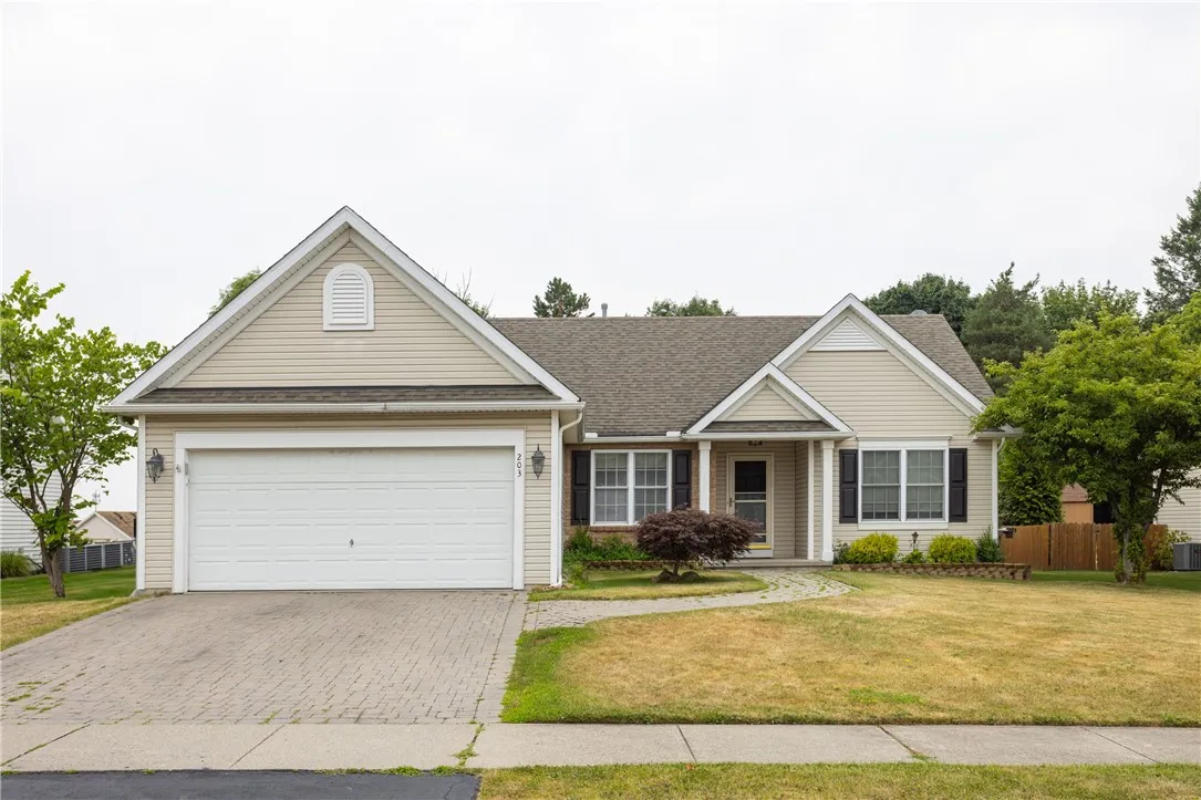203 Westcombe Park, Henrietta, New York 14586, Henrietta, New York 14586, 3 Bedrooms Bedrooms, 7 Rooms Rooms,3 BathroomsBathrooms,Residential,For Sale,203 Westcombe Park, Henrietta, New York 14586,R1627322