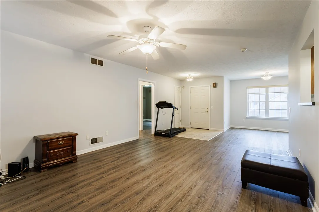 203 Westcombe Park, Henrietta, New York 14586, Henrietta, New York 14586, 3 Bedrooms Bedrooms, 7 Rooms Rooms,3 BathroomsBathrooms,Residential,For Sale,203 Westcombe Park, Henrietta, New York 14586,R1627322