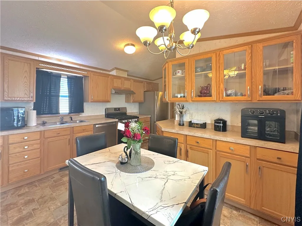 515 Patricia Drive, New Hartford, New York 13323, New Hartford, New York 13323, 3 Bedrooms Bedrooms, 5 Rooms Rooms,2 BathroomsBathrooms,Residential,Closed,515 Patricia Drive, New Hartford, New York 13323,0,S1626835