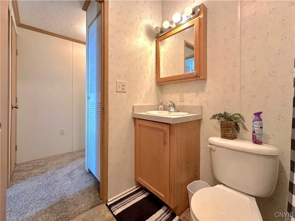 2nd Bathroom