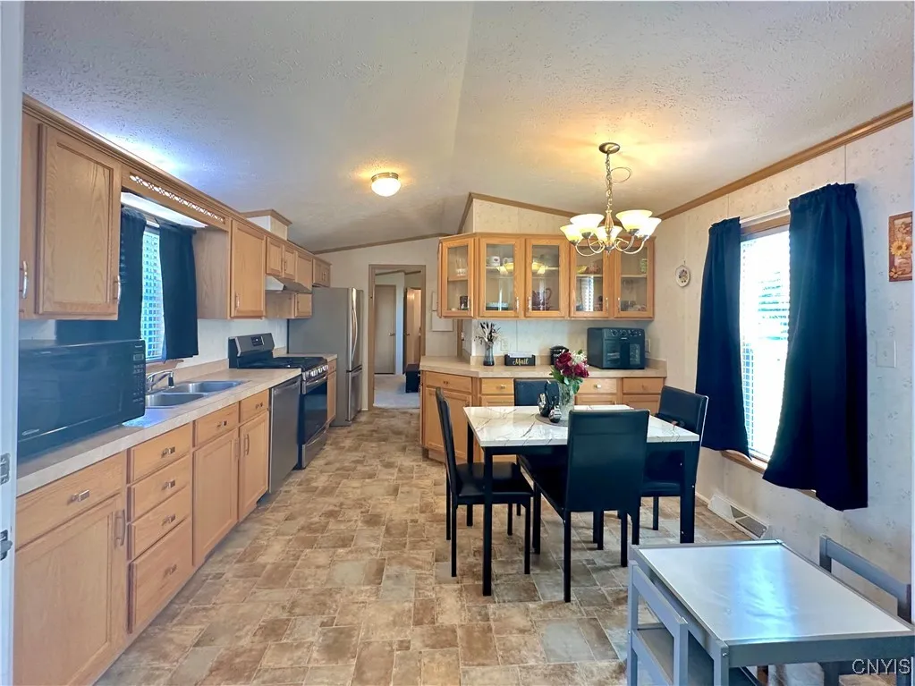 515 Patricia Drive, New Hartford, New York 13323, New Hartford, New York 13323, 3 Bedrooms Bedrooms, 5 Rooms Rooms,2 BathroomsBathrooms,Residential,Closed,515 Patricia Drive, New Hartford, New York 13323,0,S1626835