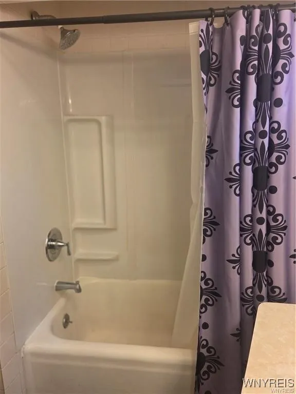 222 High Street, Lockport City, New York 14094, Lockport City, New York 14094, 4 Bedrooms Bedrooms, 10 Rooms Rooms,2 BathroomsBathrooms,Residential,For Sale,222 High Street, Lockport City, New York 14094,0,B1627558