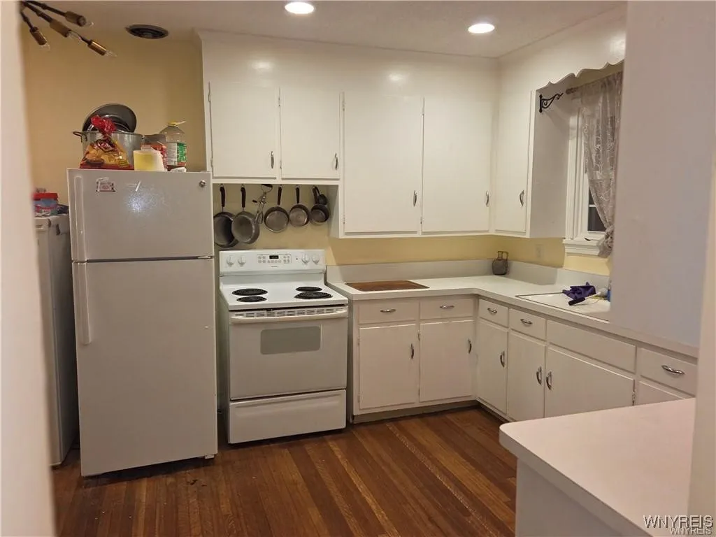 222 High Street, Lockport City, New York 14094, Lockport City, New York 14094, 4 Bedrooms Bedrooms, 10 Rooms Rooms,2 BathroomsBathrooms,Residential,For Sale,222 High Street, Lockport City, New York 14094,0,B1627558