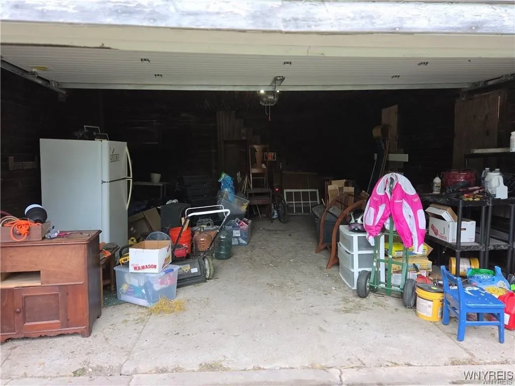 222 High Street, Lockport City, New York 14094, Lockport City, New York 14094, 4 Bedrooms Bedrooms, 10 Rooms Rooms,2 BathroomsBathrooms,Residential,Closed,222 High Street, Lockport City, New York 14094,0,B1627558