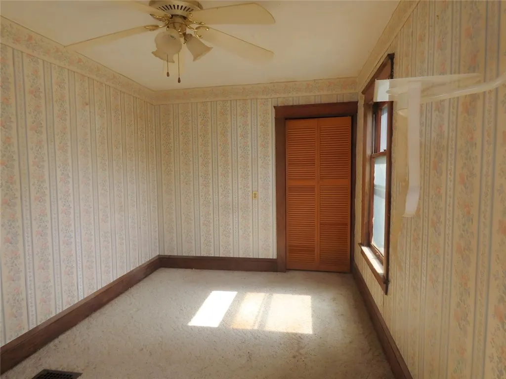 752 Robinson Street, Elmira City, New York 14904, Elmira City, New York 14904, 3 Bedrooms Bedrooms, 6 Rooms Rooms,1 BathroomBathrooms,Residential,Closed,752 Robinson Street, Elmira City, New York 14904,0,R1627520